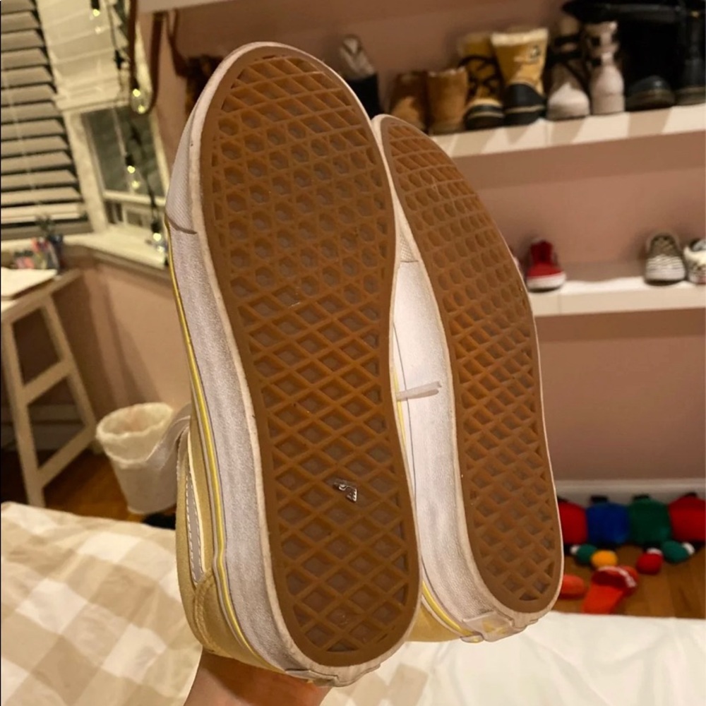 Vans - Picture 3 of 4